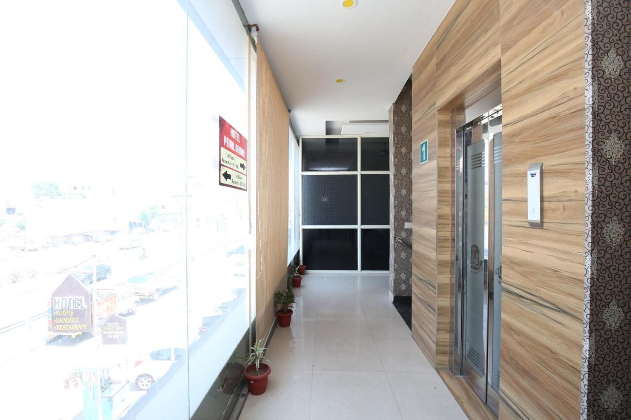 Hotel Pearl Grand & Banquet Zirakpur Exterior photo